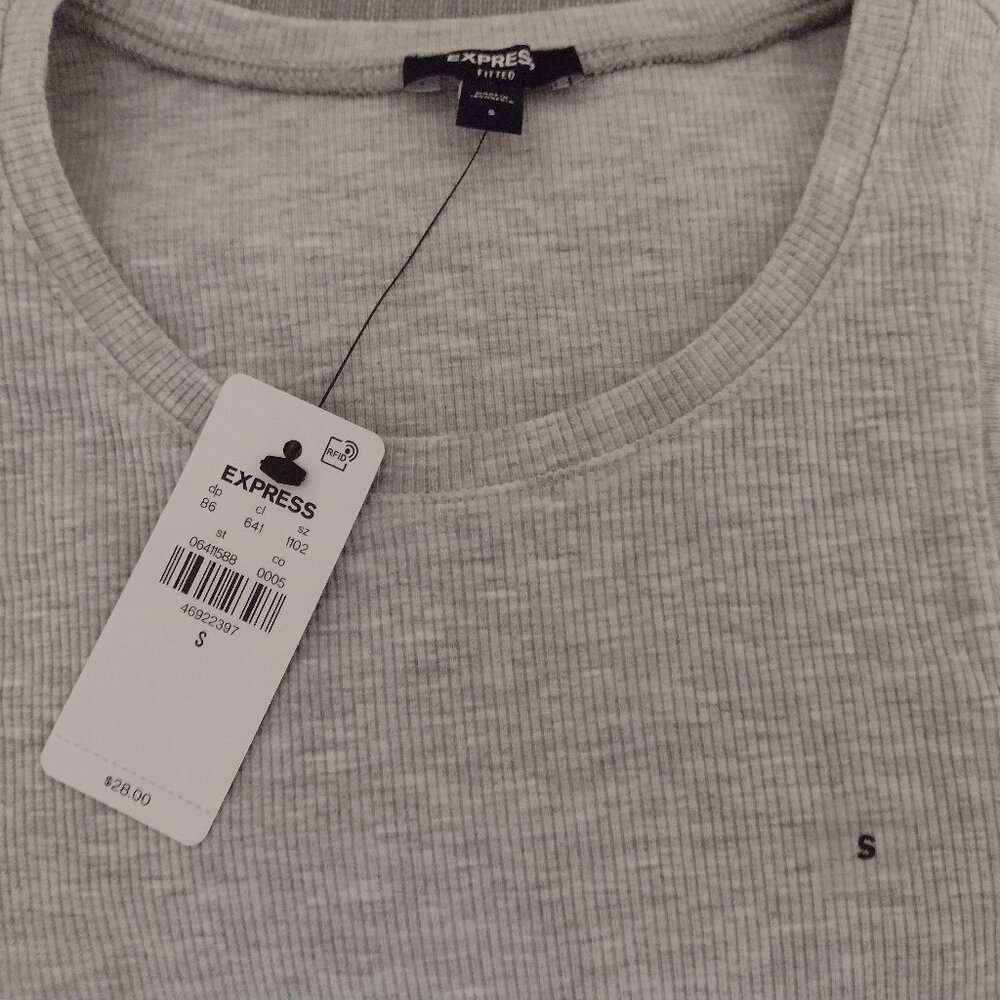 Express Fitted Ribbed High Neck Tank - Picture 2 of 9